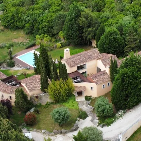 Quinta Do Espelho D'agua, Estudio *